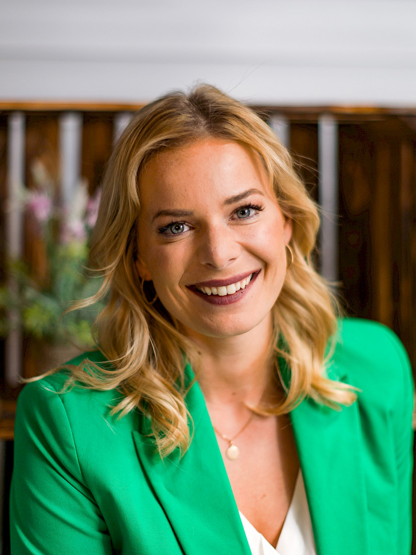 Alissa Stein, Moderator, speaker at the Wherever Whenever – Work Culture Festival 2026. Photo: © Dominik Pfau